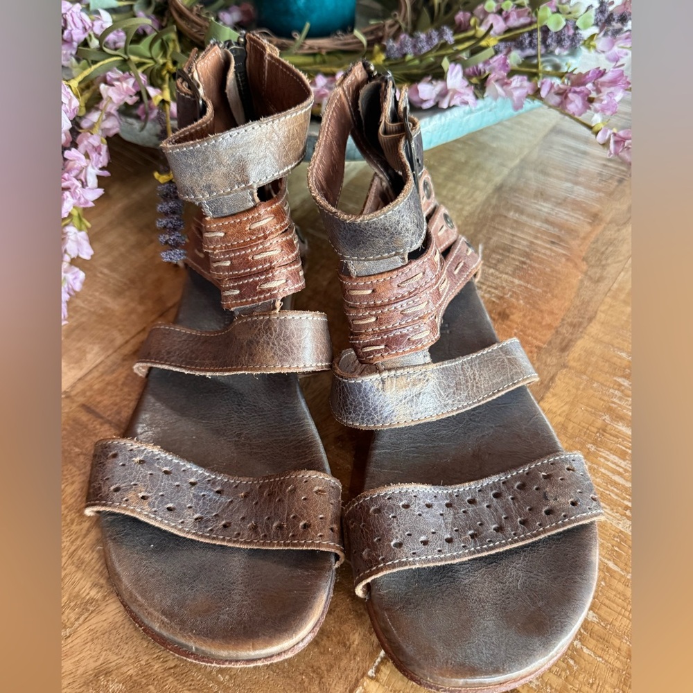 Bed Stu Artemis in Gray/Tan Rustic Size 7 in EUC